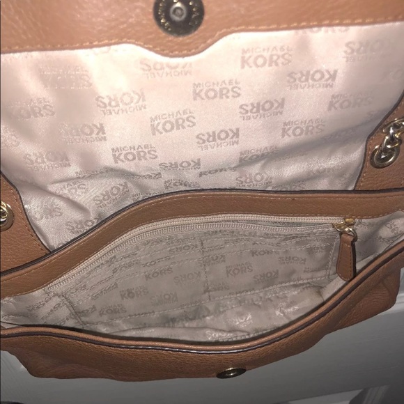Michael Kors chain strap bag/cross body purse - Picture 2 of 3